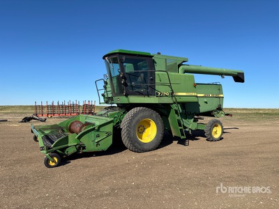 John Deere 7720 Combine Harvester
