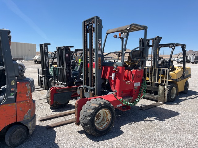2005 Moffett M55 5500 lb 3x3 Truck Mounted Forklift
