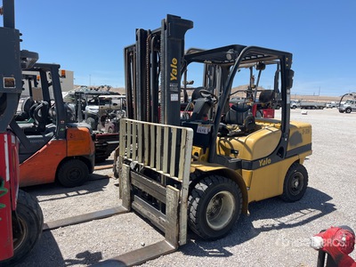 2007 Yale GDP090VX 9000 lb Cushion Tire Forklift