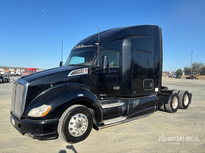 2016 Kenworth T680 6x4 Ciągnik siodłowy T/A z kabiną sypialną