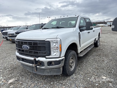 2023 Ford F-250 XL 4x4 Crew Cab Pickup