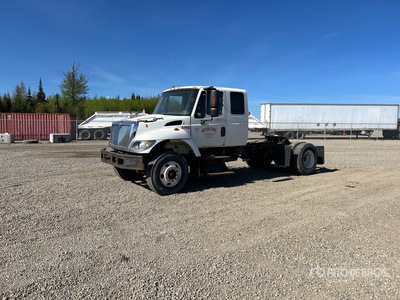 2004 International 7300 4x2 Cab and Chassis