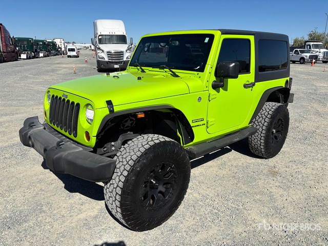 2013 Jeep Wrangler Sport 4WD SUV