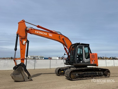 2011 Hitachi ZX225USLC-3 Escavatore cingolato