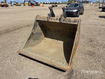 Accurate 60 in Q/C Cleanup Cazo para excavadora - Fits Hitachi 200LC
