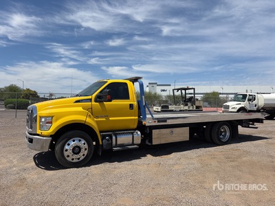 2018 Ford F-650 4x2 Rollback Truck