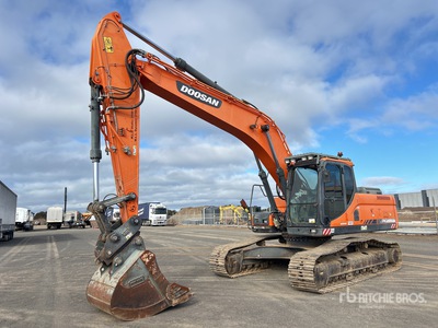 Doosan DX255LC-5 Tracked Excavator