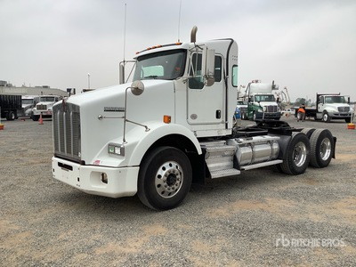 2010 Kenworth T800 6x4 Day Cab Truck Tractor