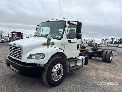 2014 Freightliner M2 106 4x2 Cabine en chassis