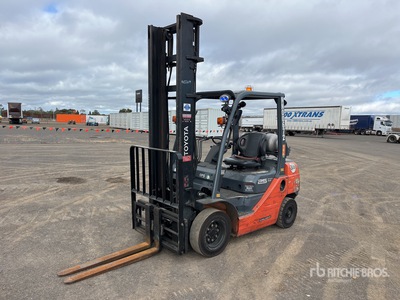 2017 Toyota 328FG25 Forklift
