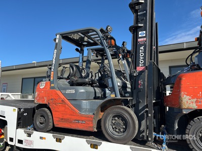 2017 Toyota 328FG25 Forklift
