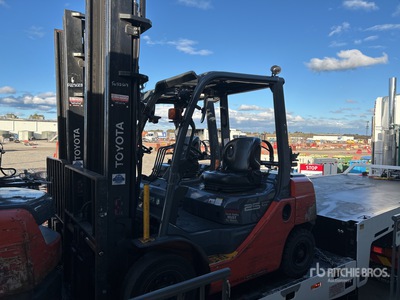 2020 Toyota 328FG25 Forklift