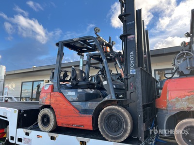 2017 Toyota 328FG25 Forklift
