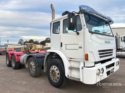 2008 Iveco ACCO 2350 8x4 Cabina y chasis