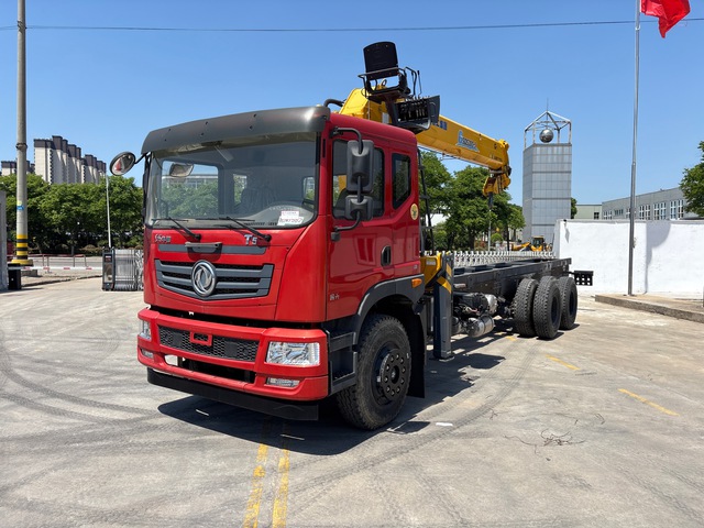 2022 XCMG SQS300 12 ton on 2022 DongFeng 6x4 Sleeper Crane Truck 2022 XCMG SQS300 12 ton on 2022 DongFeng 6x4 Sleeper Crane Truck
