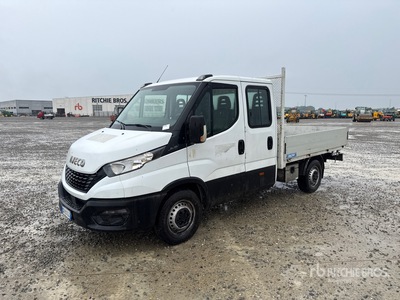 Iveco Daily 35-120 Crew Cab Flatbed Truck