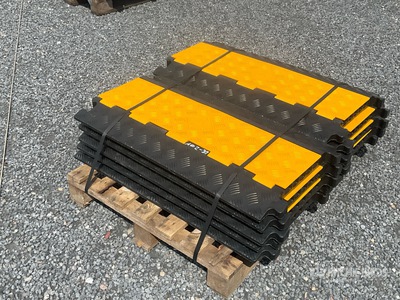 Quantity of (10) 5 Channel Cable Bridge Attrezzatura varia per inerti (Unused)