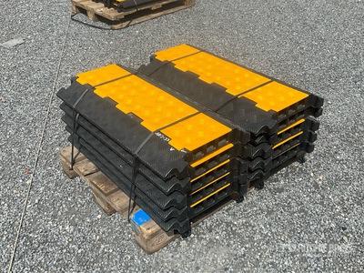 Quantity of (10) 3 Channel Cable Bridge Attrezzatura varia per inerti (Unused)