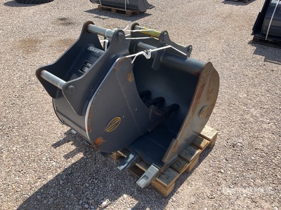 Strickland Excavator Bucket - Fits S50