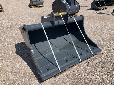 Strickland Ditching Excavator Bucket - Fits S60 (Unused)