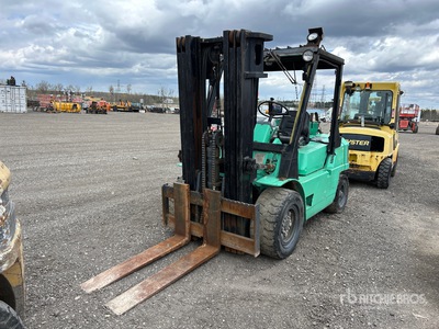 1988 Mitsubishi 8000 lb Pneumatic Tire Forklift
