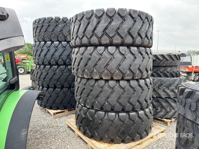 Quantity of (4) KINGHUNTER 23.5-25 E3/L3 TL Tires (Unused)