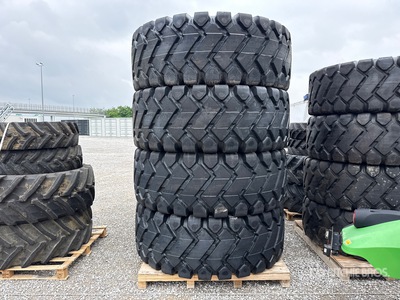 Quantity of (4) Helloway 26.5-25 E3/L3 TL Tyres