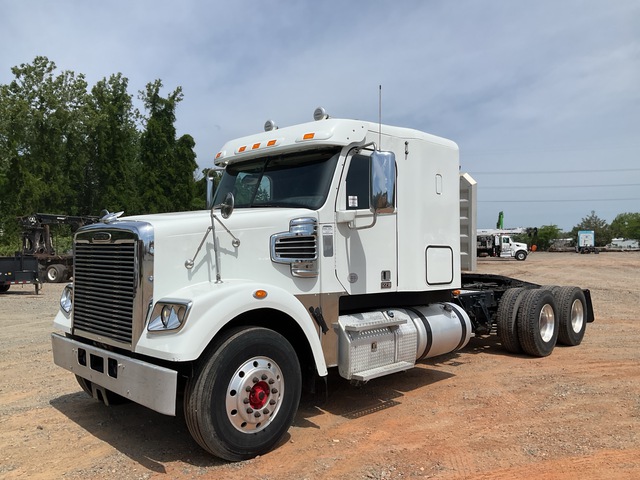2019 Freightliner 122SD 6x4 T/A Sleeper Truck Tractor 2019 Freightliner 122SD 6x4 T/A Sleeper Truck Tractor