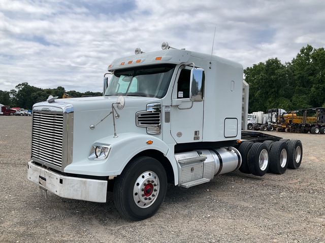 2019 Freightliner 122SD 8x4 Heavy Haul Tri/A Sleeper Truck Tractor