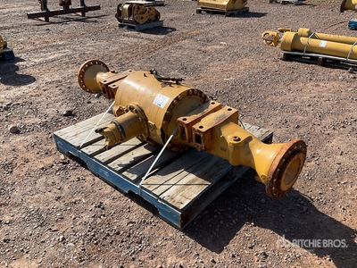 Axle To Fit Cat 924 Loader
