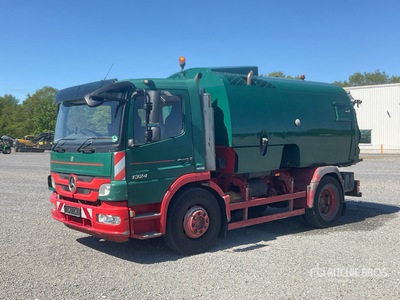 2011 Bucher CityFant 6000 on 2011 Mercedes-Benz 1324 4x2 Sweeper Truck