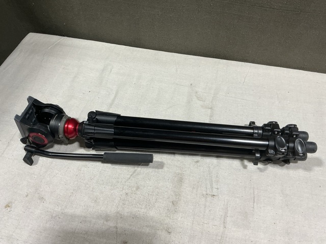 (100) Tripods