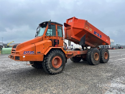 2001 Fiat-Hitachi DT25 Articulated Dump Truck