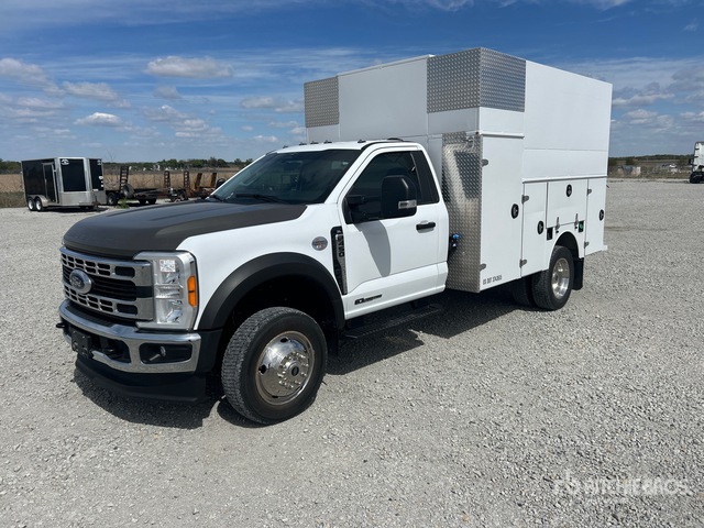 2023 Ford F-450 4x4 Utility Truck