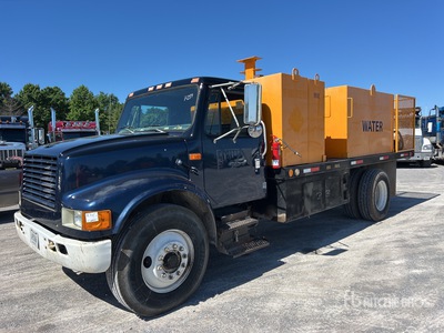 1990 International 4900 4x2 Fuel Truck