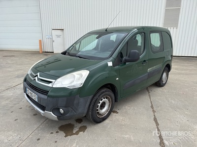 2012 Citroen Berlingo Motricité Renforcée  Vehicule Utilitaire バン