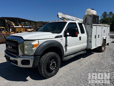 2013 Ford F-550 4x4 Service Truck
