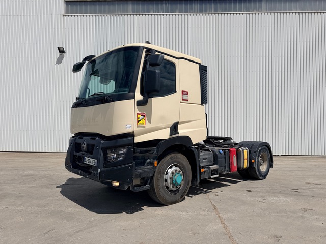 2017 Renault C520 Optitrack 4x4 Sleeper Truck Tractor 2017 Renault C520 Optitrack 4x4 Sleeper Truck Tractor