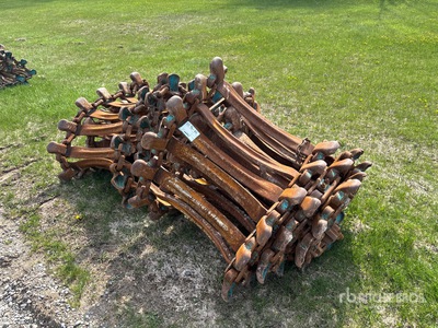 Quantity of (2) Tracks