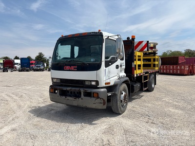 2007 GMC T7500 4x2 Attenuator Truck