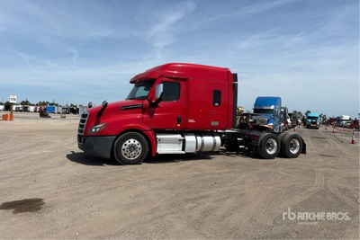 2020 Freightliner Cascadia 126 6x4 T/A Sleeper Truck Tractor