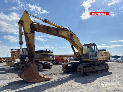 New Holland E485 حفارة بجنزير (Inoperable)