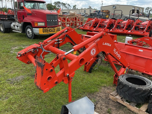Kubota LA1154A Front Loader Attachment Kubota LA1154A Front Loader Attachment