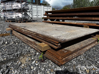 Quantity of (11) Road plates various sizes 2500 x 1250 to 320 x 150 معدات بناء متنوعة