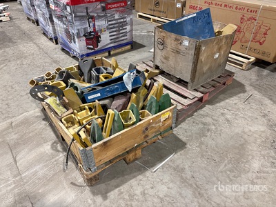 Quantity of Assorted Bucket Dente