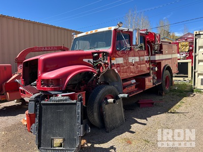 1995 International 4800 4x4 Crew Cab Fire Truck (Inoperable)