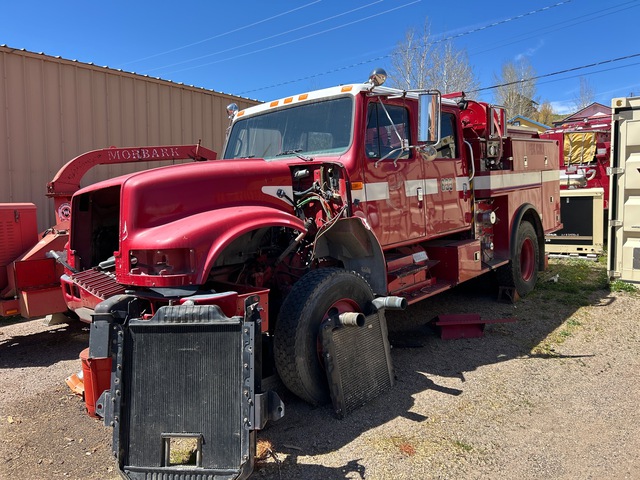 1995 International 4800 4x4 Crew Cab Fire Truck (Inoperable)
