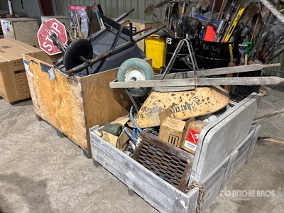 Quantity of Landscaping Equipment Attrezzatura varia per cura del verde