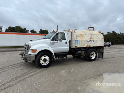 2006 Ford F-750 4x2 Water Truck