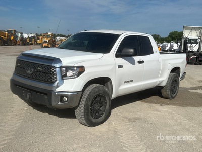 2018 Toyota Tundra SR5 4x4 Crew Cab Pickup